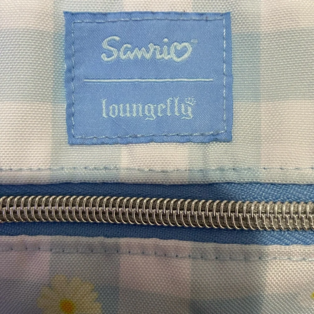 Sanrio Loungefly cross body bag cinnamoroll - Picture 2 of 2